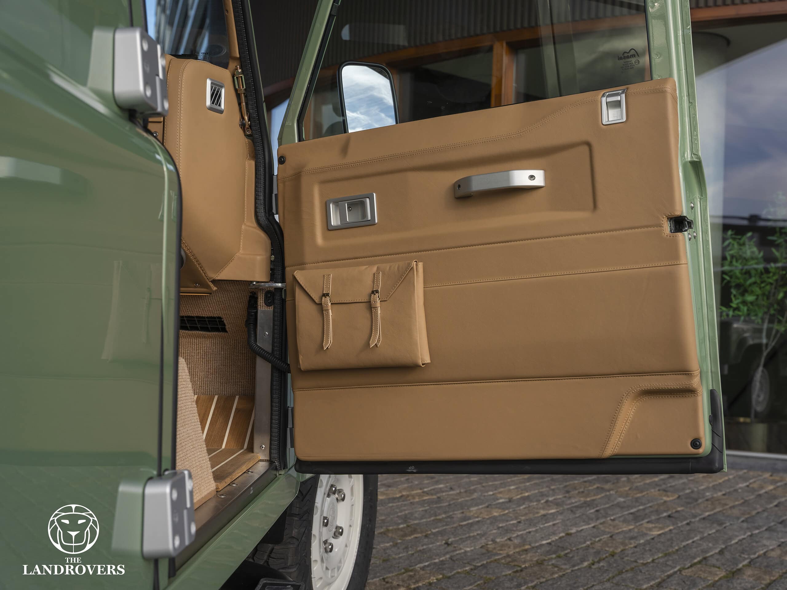 Door card — leather & pocket detail